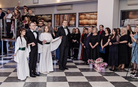 \"Studniówkę ma się tylko raz w życiu\"