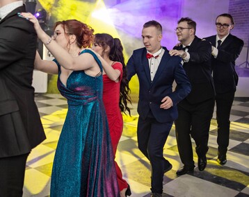 \"Studniówkę ma się tylko raz w życiu\"