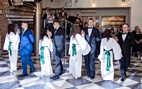 \"Studniówkę ma się tylko raz w życiu\"