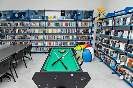 Słoneczna z nową biblioteką