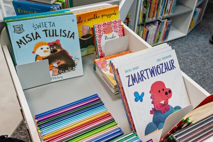 Słoneczna z nową biblioteką