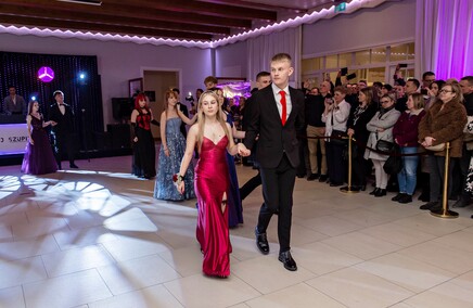 Wyjątkowy wieczór. Studniówka ZSM