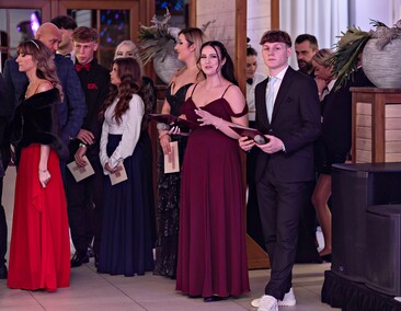 Studniówka IV LO. „Bądźcie najlepszą wersją siebie w przyszłości”