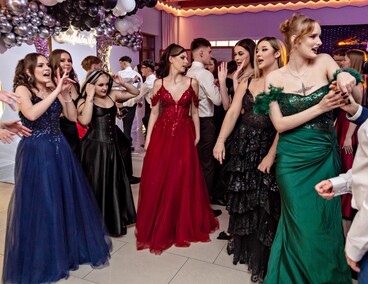 Studniówka IV LO. „Bądźcie najlepszą wersją siebie w przyszłości”