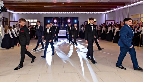 Studniówka IV LO. „Bądźcie najlepszą wersją siebie w przyszłości”