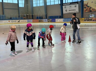 Łyżwiarskie Czwartki cieszą się popularnością