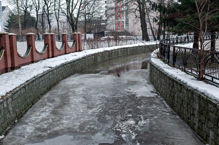 Przybywa wody w Kumieli. Władze Elbląga apelują do mieszkańców