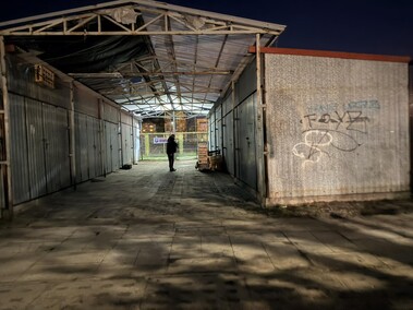 Po zmroku jeździli po mieście, licząc i pomagając bezdomnym