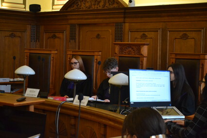 Proszę wstać, sąd idzie