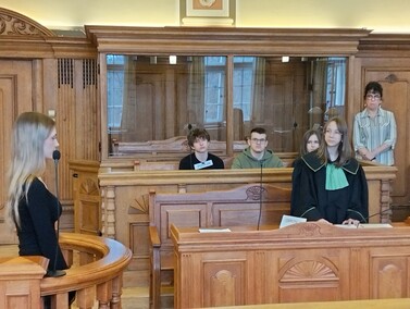 Proszę wstać, sąd idzie