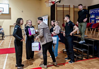 Olimpijczycy przepytani przez uczniów