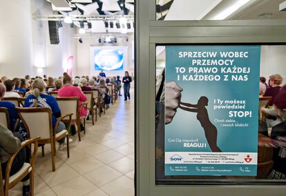 Przemoc zaczyna się po cichu
