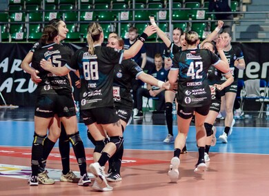 Start wraca na bezpieczną pozycję