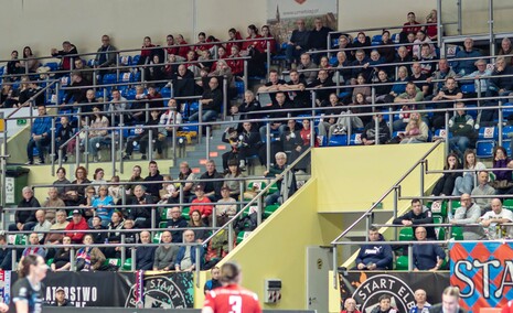 Start wraca na bezpieczną pozycję