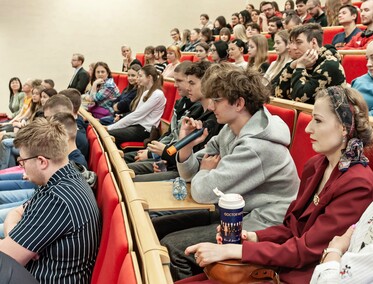 Młodzież debatowała z prezydentem o tym, czy warto zostać w Elblągu