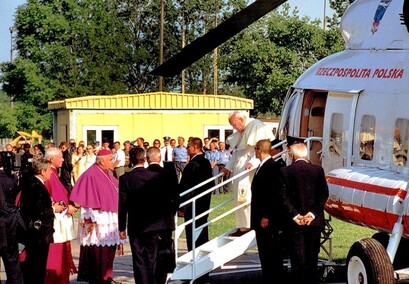 Papież na lotnisku (w obiektywie Henryka Myślińskiego)