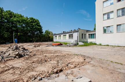 Na ten parking czekają pacjenci