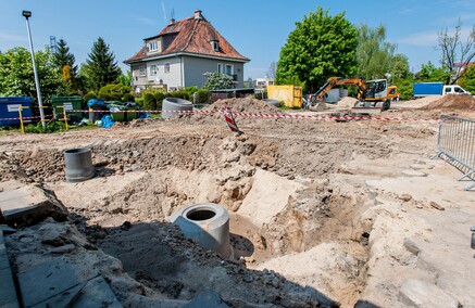 Na ten parking czekają pacjenci