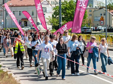 Studenci z kluczami do miasta