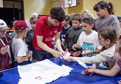 Jakub Dyjas zachęcał do tenisa stołowego