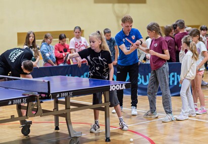 Jakub Dyjas zachęcał do tenisa stołowego
