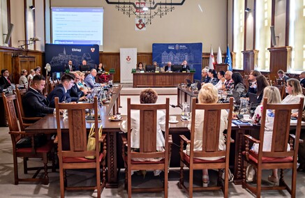 Prezydent z wotum zaufania  i absolutorium