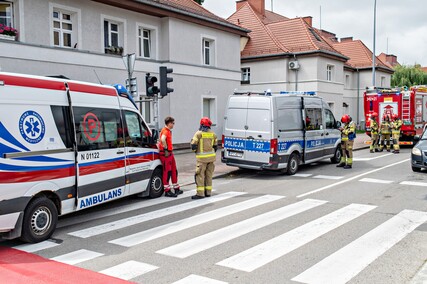 Kolizja z finałem na ścianie budynku