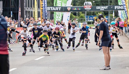 Ścigali się na szosie i rolkach. Road Race w Elblągu