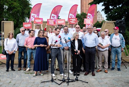 Lewica chwali się sukcesami podczas letniej trasy Lewica chwali się sukcesami podczas letniej trasy