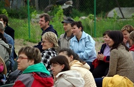 Latały podkowy w „Lazarusie”