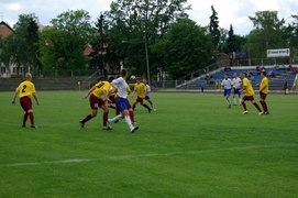 Do przerwy 0-1 (piłka nożna)