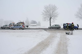 Wypadek w Kazimierzowie - dwie osoby ranne