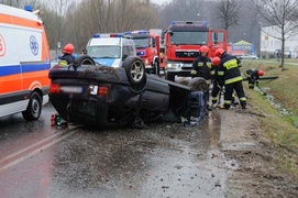 Volkswagenem dachował na Łęczyckiej