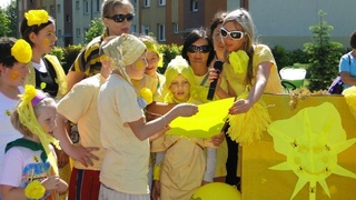 Dziecięca zabawa na \"Urodzinach Europy\"