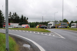 Wypadek w Kazimierzowie - dwie osoby w szpitalu