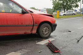 Zderzenie trzech aut w Kazimierzowie