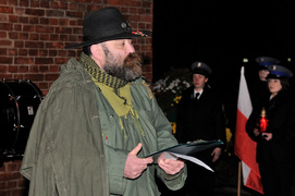 W listopadową noc…