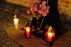 W listopadową noc…