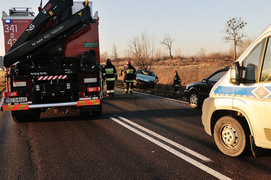 Szopy: fiatem dachowała w rowie