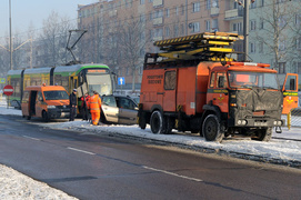 Scenic wjechał pod tramwaj