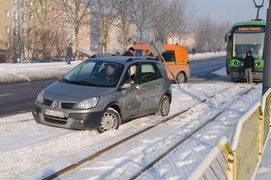 Scenic wjechał pod tramwaj