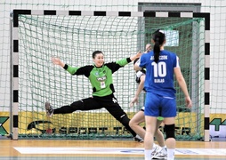 Start nadal w grze (piłka ręczna)