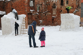 Śniegowe rzeźby w Galerii El