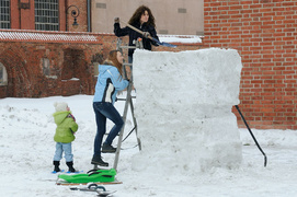 Śniegowe rzeźby w Galerii El