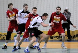 Spadek coraz bliższy (piłka ręczna)