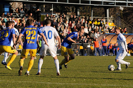 Olimpia poległa z Arką 1:4 (piłka nożna)