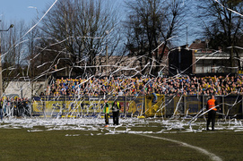 Olimpia poległa z Arką 1:4 (piłka nożna)