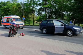Wypadek: fordem zajechał drogę motocykliście