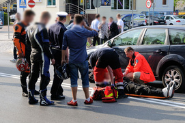 Wypadek: fordem zajechał drogę motocykliście