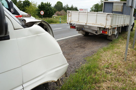 Wypadek w Karczowiskach Górnych: dwie osoby ranne